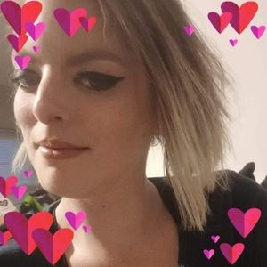 Meet your Posher, Selena